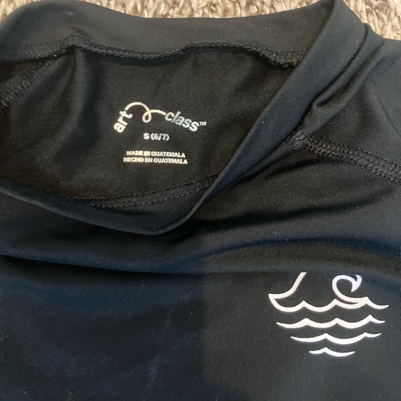 Marvel Rashguard Swim Set size small - Picture 4 of 4